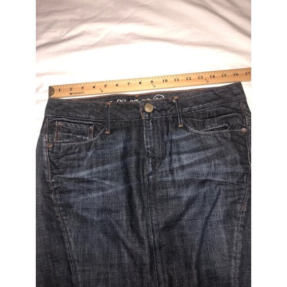 Ernest Sewn Size 29 Skirt Charlotte 55 Denim Jean Knee Distressed Wash Back Slit - Picture 6 of 8